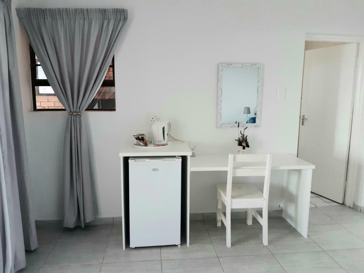 Ocean View Guest House 제프리스 베이 외부 사진